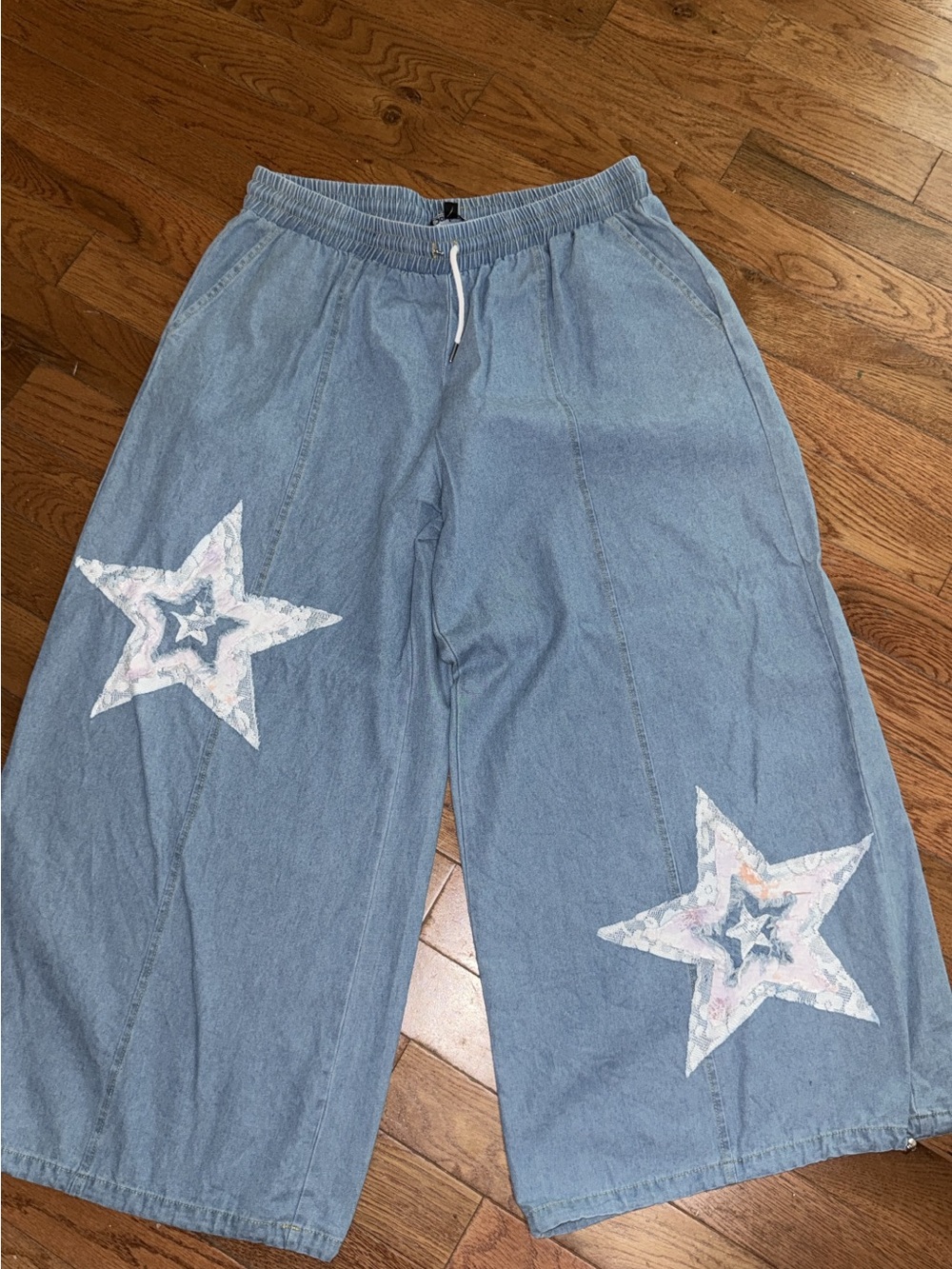 Davi and Dani Light Blue Women's Wide-Leg Star Appliqué Jeans